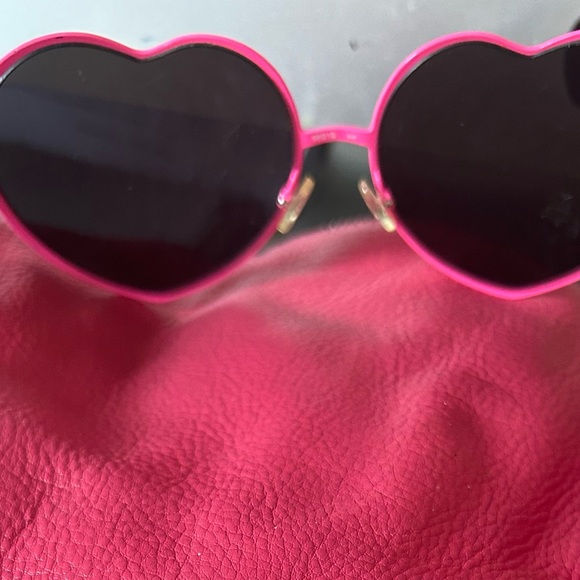 VINTAGE Y2K JUICY COTURE SUNGLASSES ๐ถ๏ธ ๐ฉท๐ถ๏ธ๐๐๐ฆ๐ฆ๐ฆ๐ถ๏ธ๐ฆ๐ถ๏ธ๐ฆ RARE FIND ! - Picture 4 of 8
